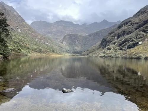 The still waters of Jimilang Tsho