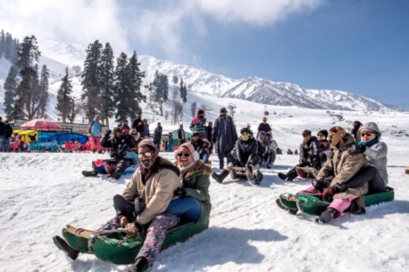 Snow activities at Gulmarg